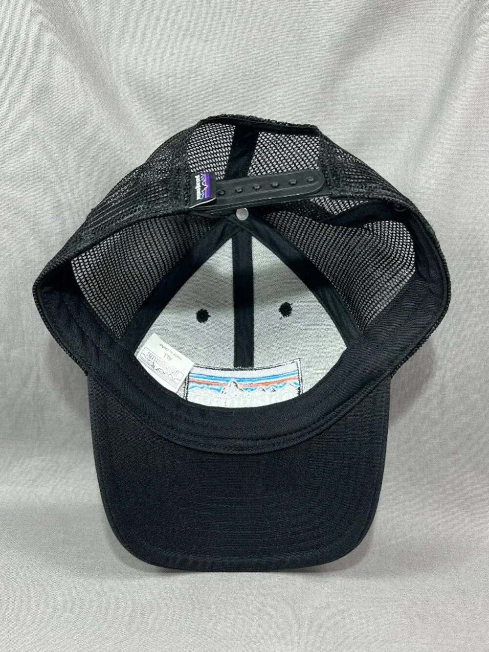 Patagonia P6 Trucker Hat Snapback Black Mesh Hiking Outdoor Adjustable Mens Cap
